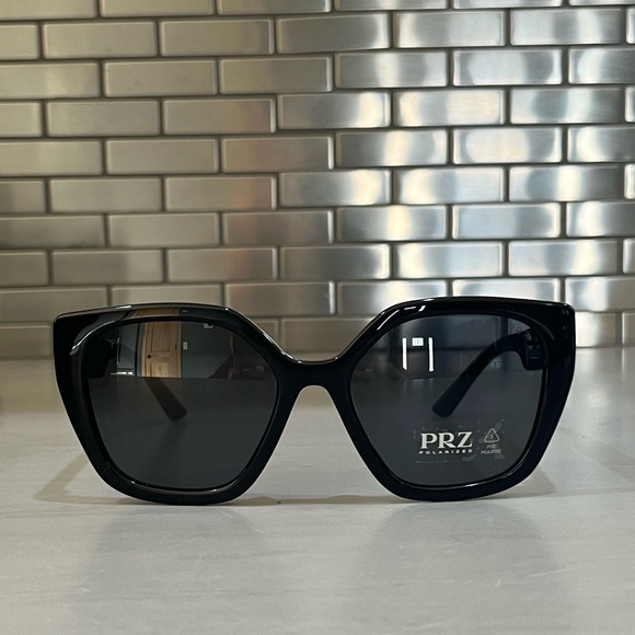 NEW Prada Oversized Square Sunglasses - Black - Picture 12 of 14